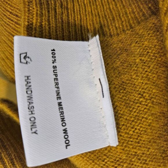 Liny Xin merino wool sweater, golden yellow. L. #818 - Picture 4 of 4